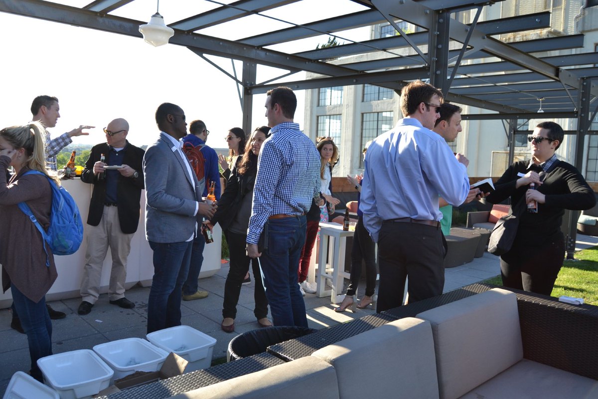 PHLHUG's tweet photo. #flashback to Philly Tech Week where we networking on a rooftop! What a time! 🎉🎉 #phillyhug #husbpot #ptw17 https://t.co/qeXmOcsooq