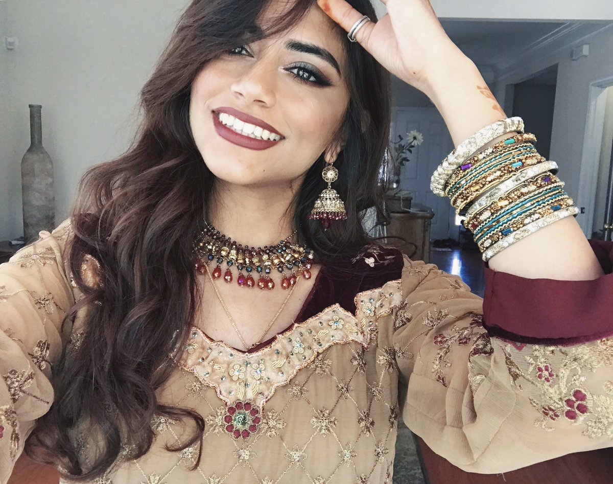 starbakhs's tweet photo. Ur fav punjabi kuri is back again and probably matching yo curtains #EidAdha #punjabisbreaktheinternet https://t.co/eD0taUbhxn