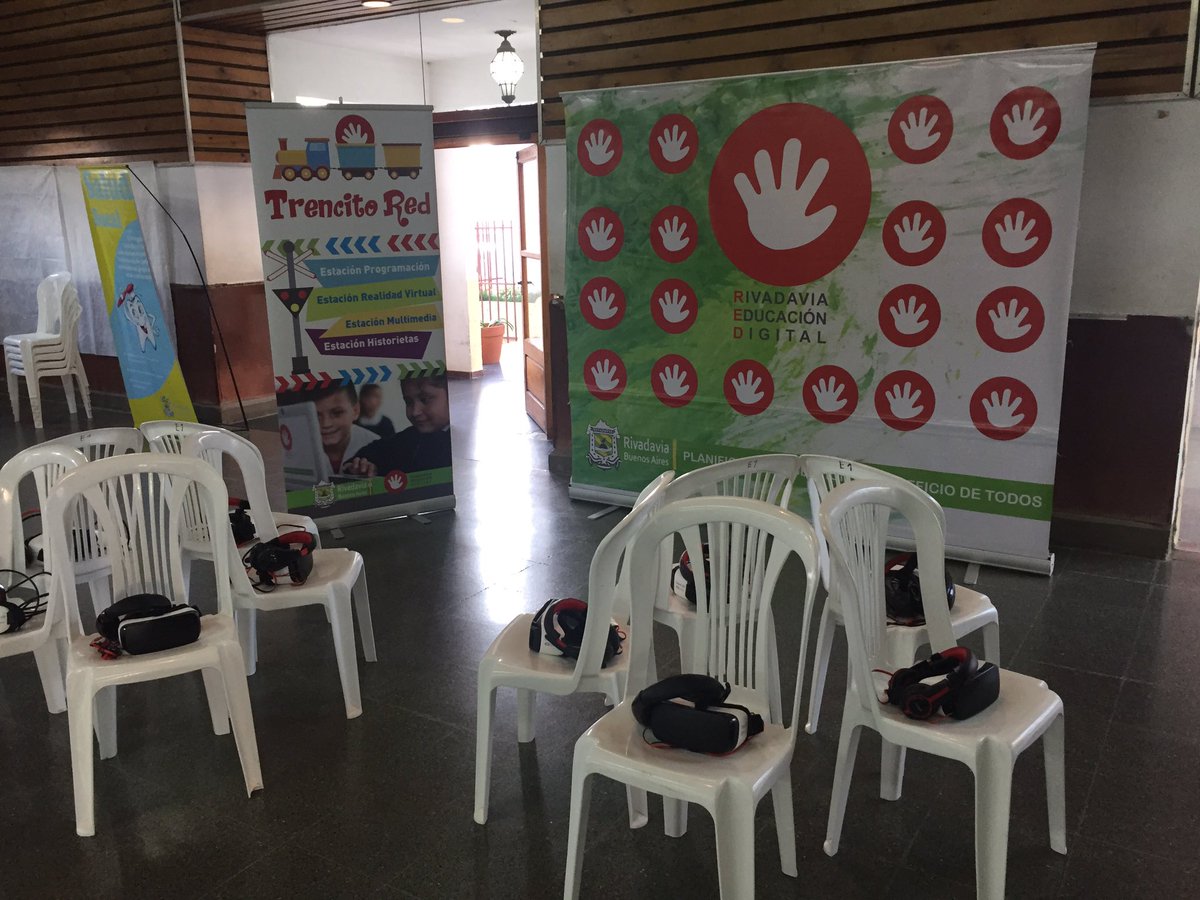 Zaal_86265's tweet image. Todo listo para comenzar la Feria de Ciencias acompañando la EP 1. #RedVirtual @Munirivadavia1 @JUReynoso