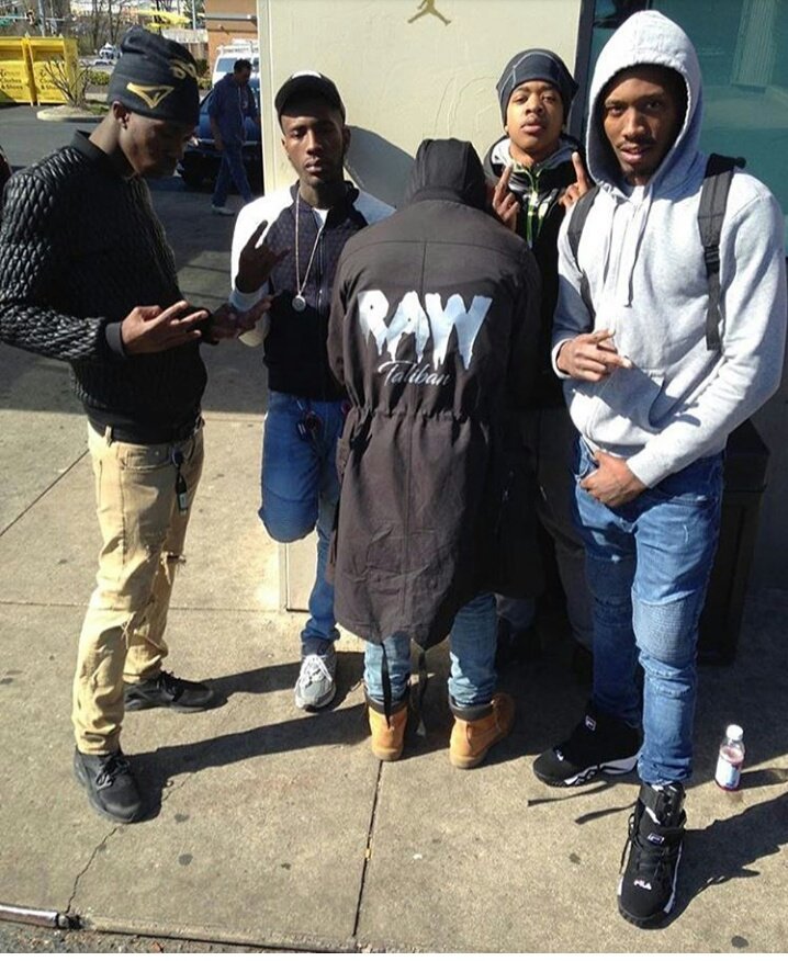 outlawgregg's tweet photo. Free The Mf Klan 🔓✖🔫💯. 🔓Jay 🔓 TJ 🔓 3 🔓 Lor Kev 🔓Shoobie. O.T.G D.O.A RAW 
#onlythemgoons #dumpingonanything #realalwayswin ♠✖✊💯 https://t.co/lq5AAhvrL7