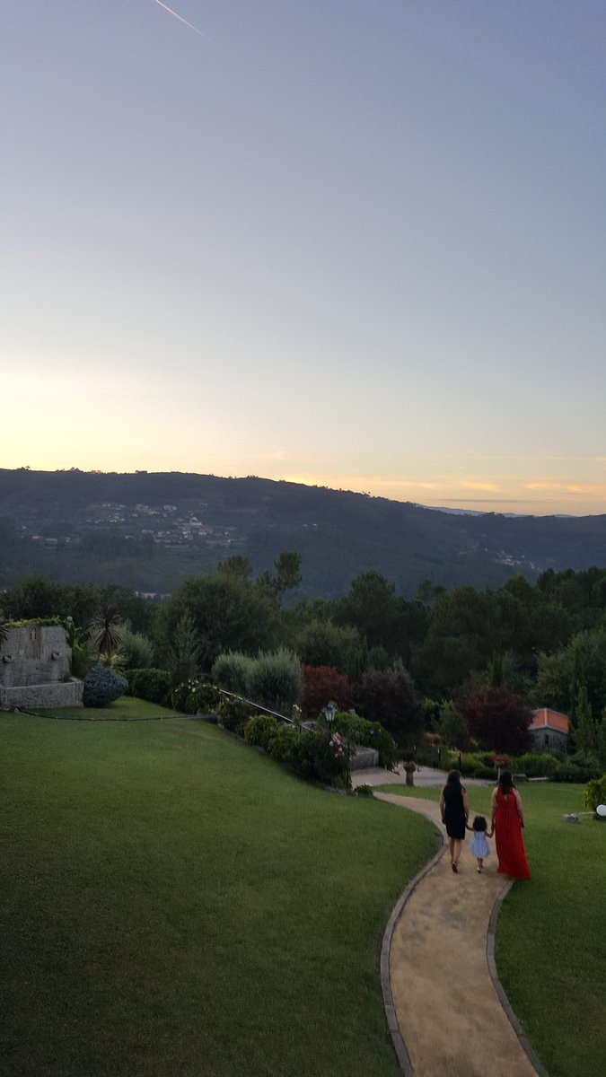 MikeSoares69's tweet photo. #5MTF1 mes vacances au Portugal ont été magnifique et j'en ai eu plein d'étoiles au yeux 😁 https://t.co/RJrMoGZ04o