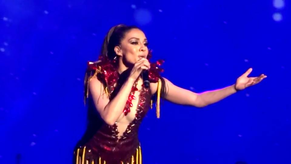 LauraCaroArmy's tweet photo. Las fotos de #LauraCaro cantando en el Auditorio Nacional el 24 de Agosto 2017. #InseparablesTour #LauraCaroArmy https://t.co/T1QKFbCiZz