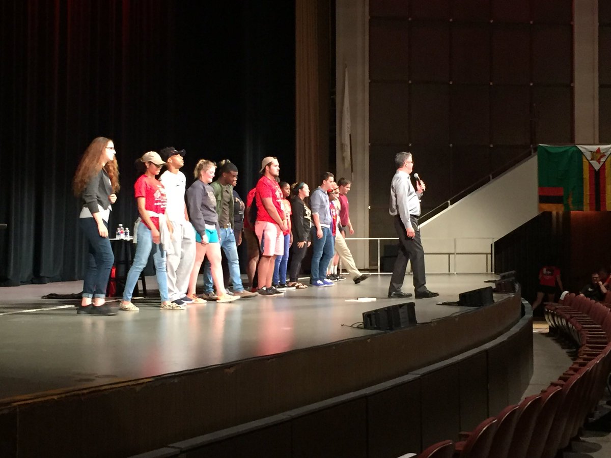 MillerAud's tweet photo. One of our favorite @WMUFallWelcome traditions? An epic game of Simon Says with @CurtisZimmerman! #wmu #fallwelcome2017 https://t.co/ekKl6TFt1e