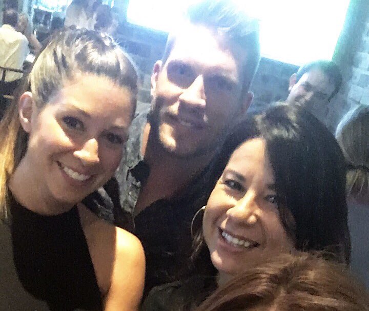 cgar1812's tweet photo. One of my all time favorite #HoustonTexans player #KevinWalter and his beautiful wife Caroline! Sorry Debbie pic crop 😊 https://t.co/s1DVOOU9ZS