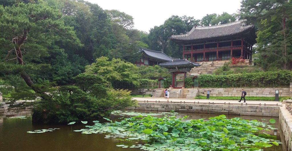 SvsKrecipes's tweet photo. Our Summer in South Korea: Changdeokgung and Insadong https://t.co/SfQdT4zbWP https://t.co/Wqqw0M8SV3