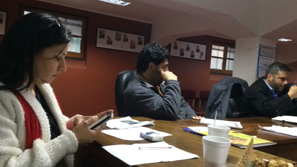 gabrieldelcajon's tweet photo. Finalizamos jornada diálogo ameno y sincero cn dirigentes apícolas @MeliptMeli @redapicolachile
#EncuentroApícola
#Apiunisexta @MuniRengo https://t.co/guwvbrz9hs
