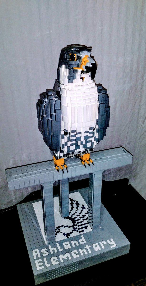TwoBrix's tweet image. My first commission for Ashland Elementary School, thank you @_AndyJacks and staff for the wonderful opportunity and an amazing day! #LEGO