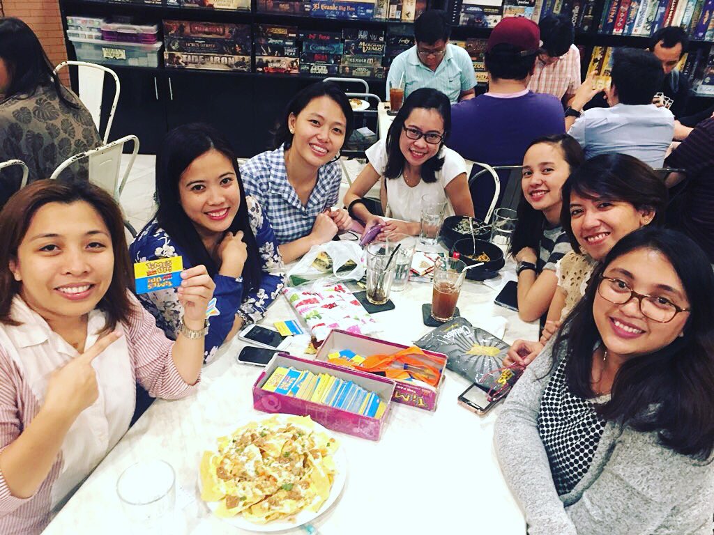 katrine_abutin's tweet photo. Happiest birthday @kneekeynix ! πππ One wish π±π»π #TitaWittyat33 #Pompyang https://t.co/gj0Z4YNt1u