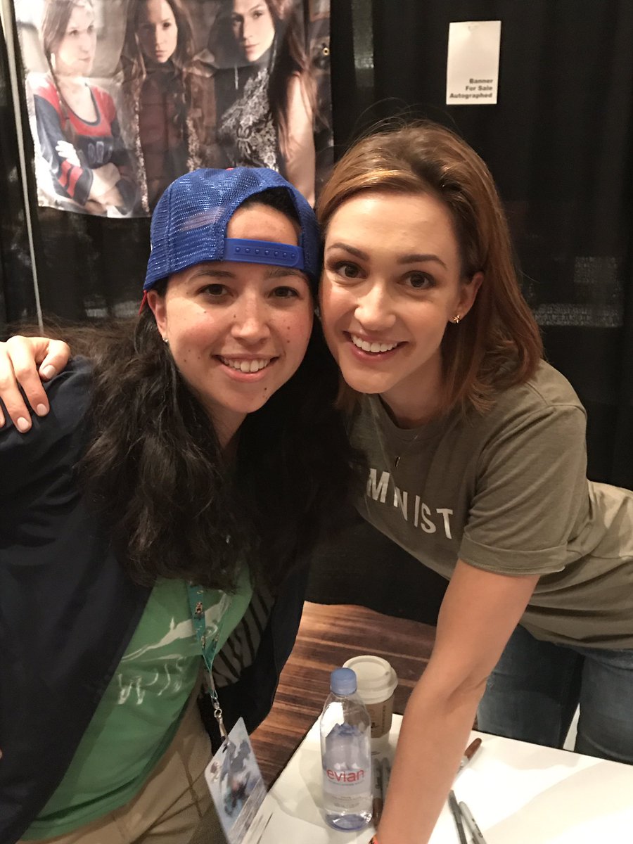 demetria_c's tweet photo. Absolutely delightful to have met you both, @DominiqueP_C &amp; @KatBarrell!! You two are the sweetest, thanks so much!! #WayHaught @DragonCon https://t.co/jWGi2ROnwT
