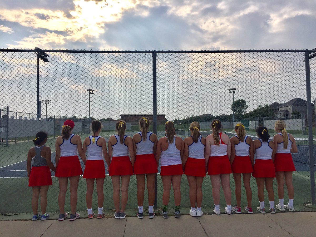 stags_teamup's tweet photo. Our tennis teams wear yellow ribbons for the month of September to show their support for @StJude 🎗🎾 #StagsTeamUp https://t.co/K4CNlWk7cE
