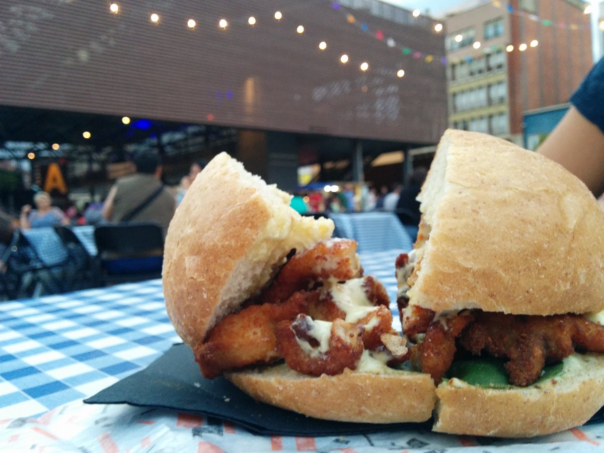 Un altre @acustica_2017 amb <a href="/_pebrenegre/">Pebre Negre</a> i les seves delícies =) #acustica #Figueres #PebreNegre