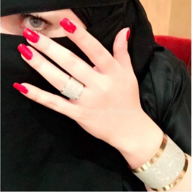 msrem2012's tweet photo. يسألني ليه عيونك دايم جميله ... وأقول لأنها ماتشوف غيرك. https://t.co/7BH1HiyZfd