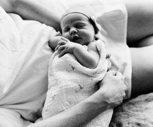 I can't believe I got to hold you for the first time after 9 months! We love you so much babygirl. 
Welcome home Charlotte Edwards William 💕