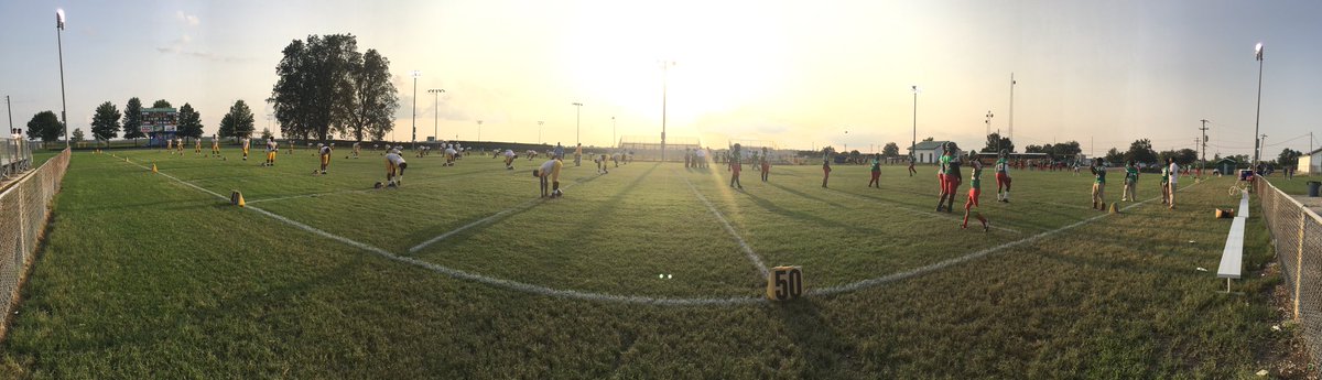 JBrown6783's tweet photo. Covering Prep football for @DDTSports between O'Bannon and Amanda Elzy. #DeltaFB https://t.co/lqRvG2GBPF