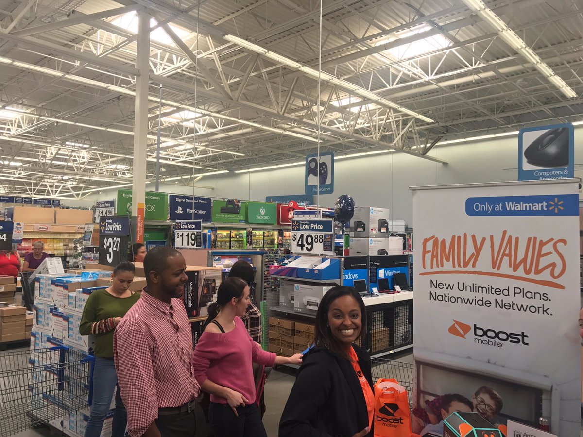 FriendBobbi's tweet photo. Amazing Boost Day! #ZTEboostday @stephsprint @amypsprint @stickshift88 @AmrWahba1020 https://t.co/fYERuk0B1t