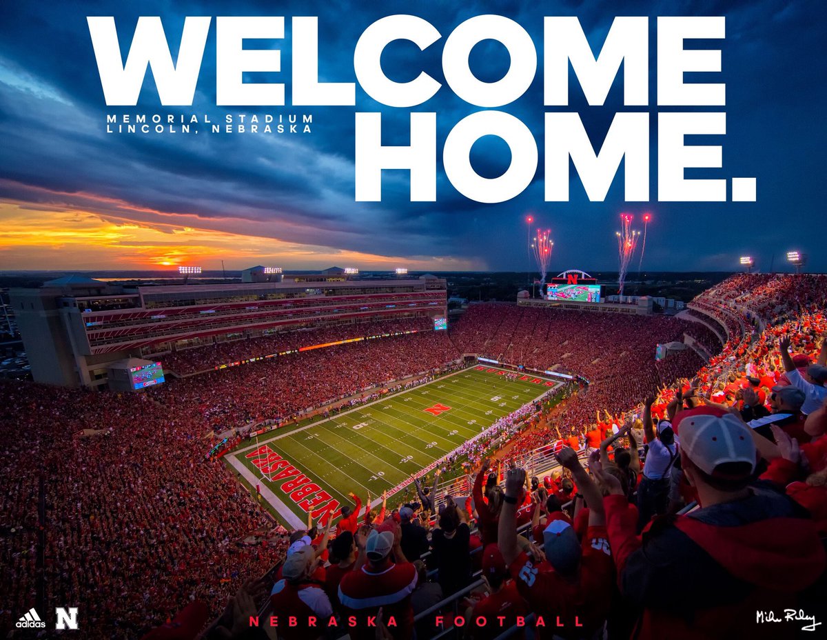 HuskerFootball's tweet photo. 🔜

24 hours. 

🔴🌽✊️ #GBR https://t.co/tqJzYtD5aX