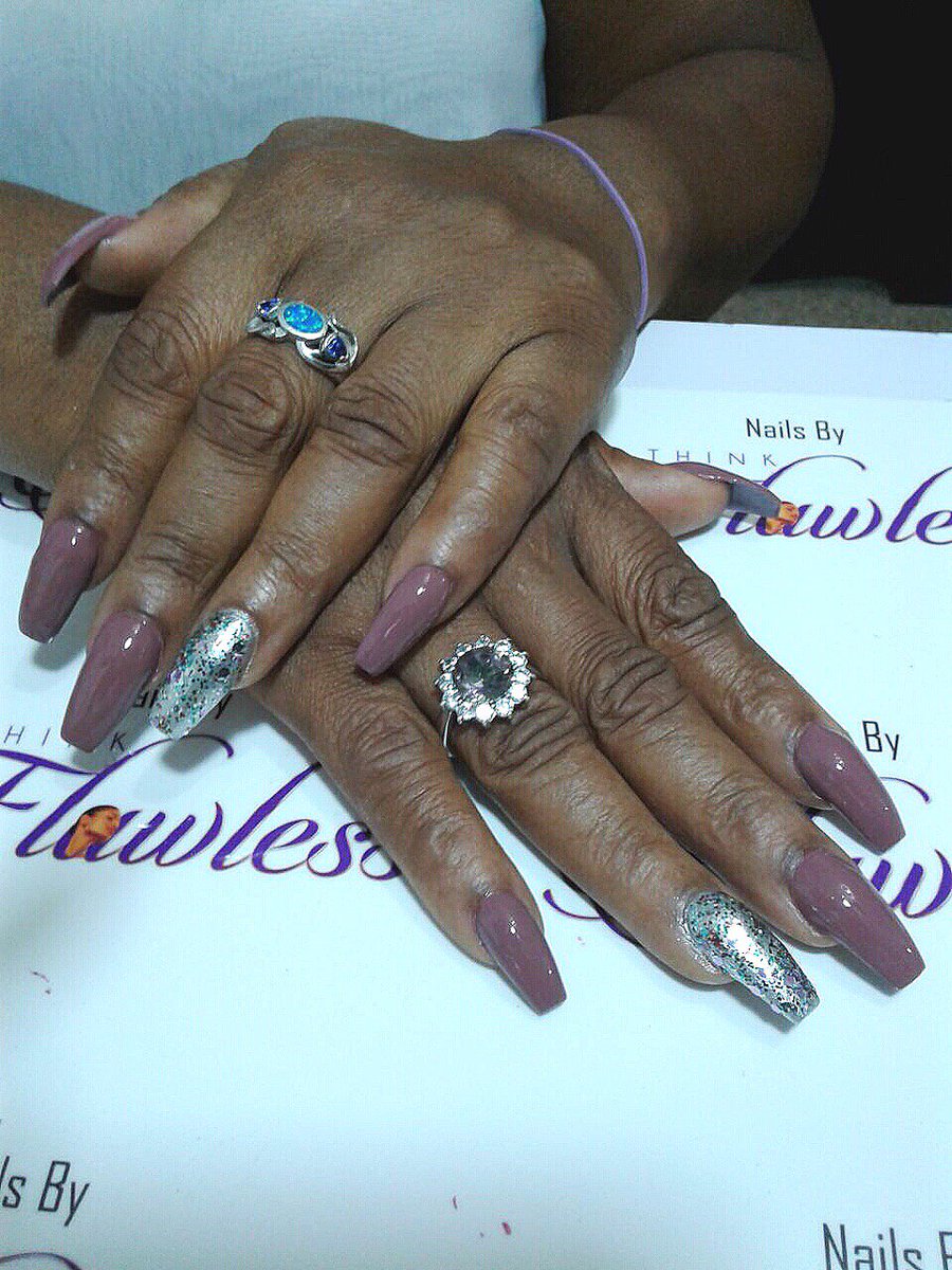 Thinkflawlessja's tweet photo. #flawlessnails 😍😍💅🏾 https://t.co/O6zpP18PN4