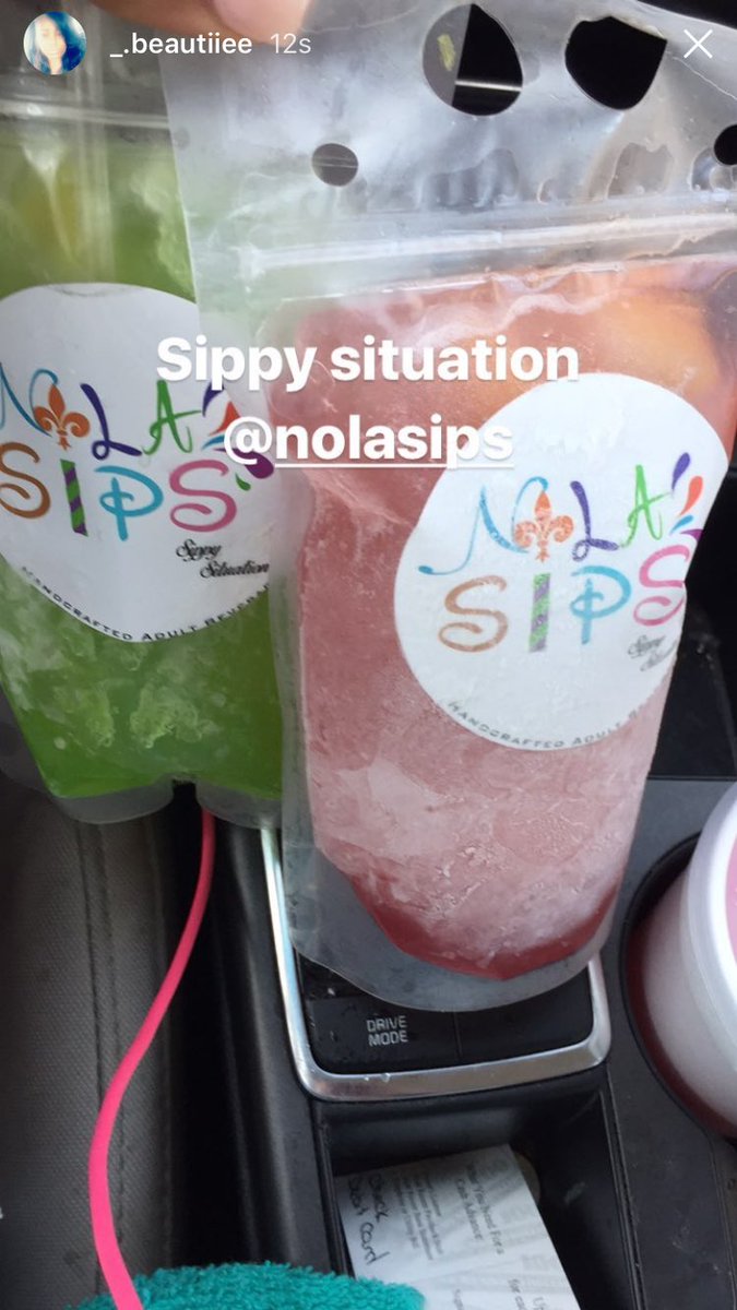 nolasips's tweet photo. $7 SIPS๐น for college students +21 ๐๐๐๐๐ #nolasips #suno #dillard #xavier #uno #tulane https://t.co/ry8Uun1TiQ