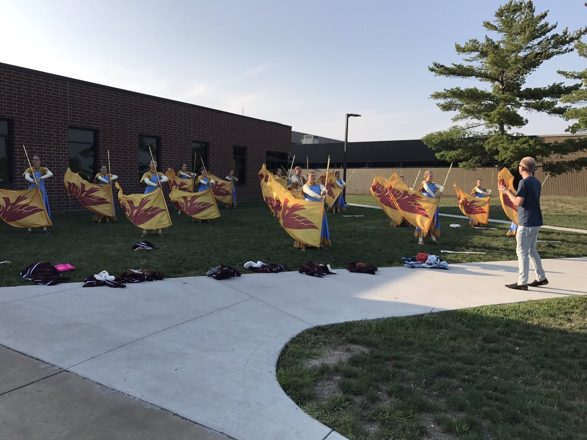 AnkenyGuard's tweet image. So pretty in blue! Keep up the hard work guard! #thewaywest #shinybuttons