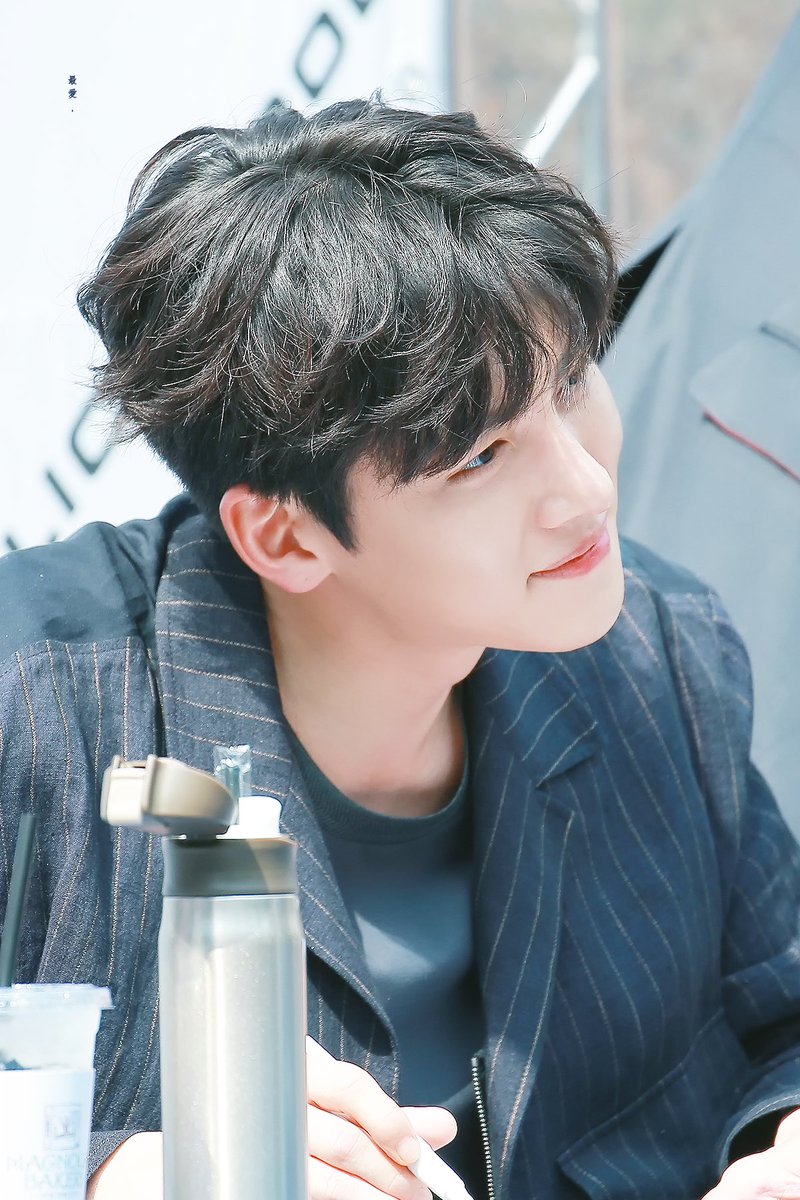 adorable1325's tweet photo. 창욱이 보면서 9 월도 화이팃ㅇ ,, ! ! 
100 팔 감사합니당 😶 😶 💓 https://t.co/UaEcuP0JZg