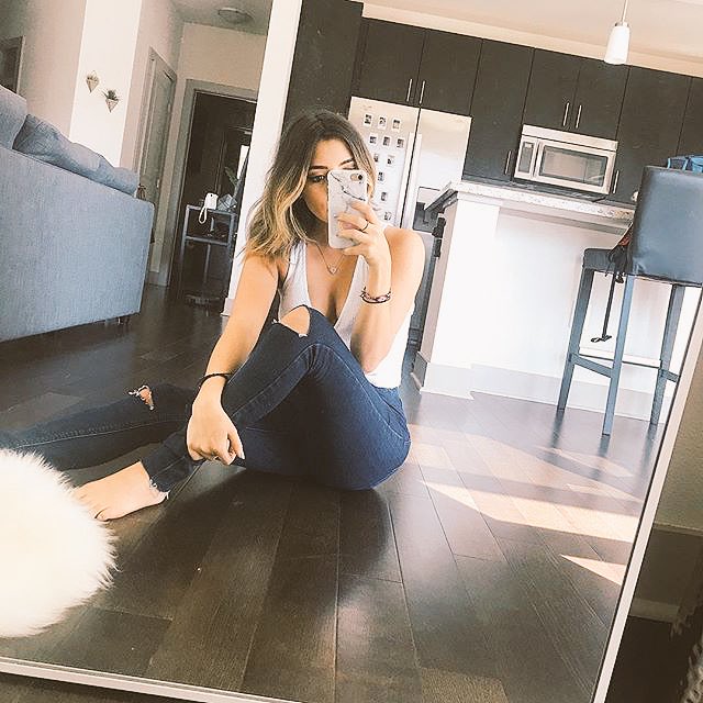 Ugh. I wanna go out tonight. Anyone wanna join? ⭐️