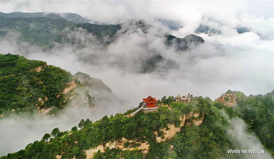 XHTanhoaxa's tweet photo. Chiêm ngưỡng chùm ảnh tuyệt đẹp trên đỉnh núi Ngũ Lão (#Wulao) ở thành phố Vĩnh Tế, tỉnh Sơn Tây (Trung Quốc)
https://t.co/EQ4fIBBwJJ https://t.co/YxYyGffP4f