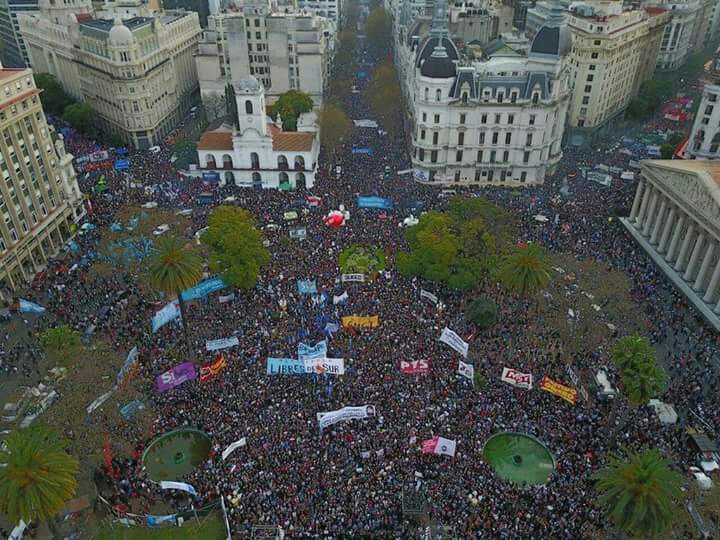 CTAABuenosAires's tweet photo. La CTA-A movilizó por la aparición con vida de Santiago Maldonado https://t.co/yn2NnKfRHm https://t.co/N58Cj1gT8G