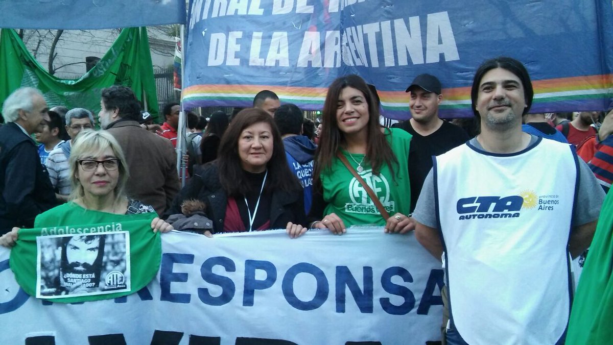 CTAABuenosAires's tweet photo. La CTA-A movilizó por la aparición con vida de Santiago Maldonado https://t.co/yn2NnKfRHm https://t.co/N58Cj1gT8G
