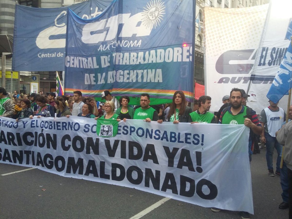 CTAABuenosAires's tweet photo. La CTA-A movilizó por la aparición con vida de Santiago Maldonado https://t.co/yn2NnKfRHm https://t.co/N58Cj1gT8G