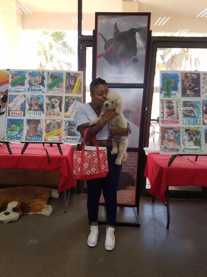 NevadaSPCA's tweet image. What a great day #nevadaspca. Thanks @Zappos &amp;amp; @AnimalLeague for the 40+ that found fur-ever homes today! #ZapposForPets