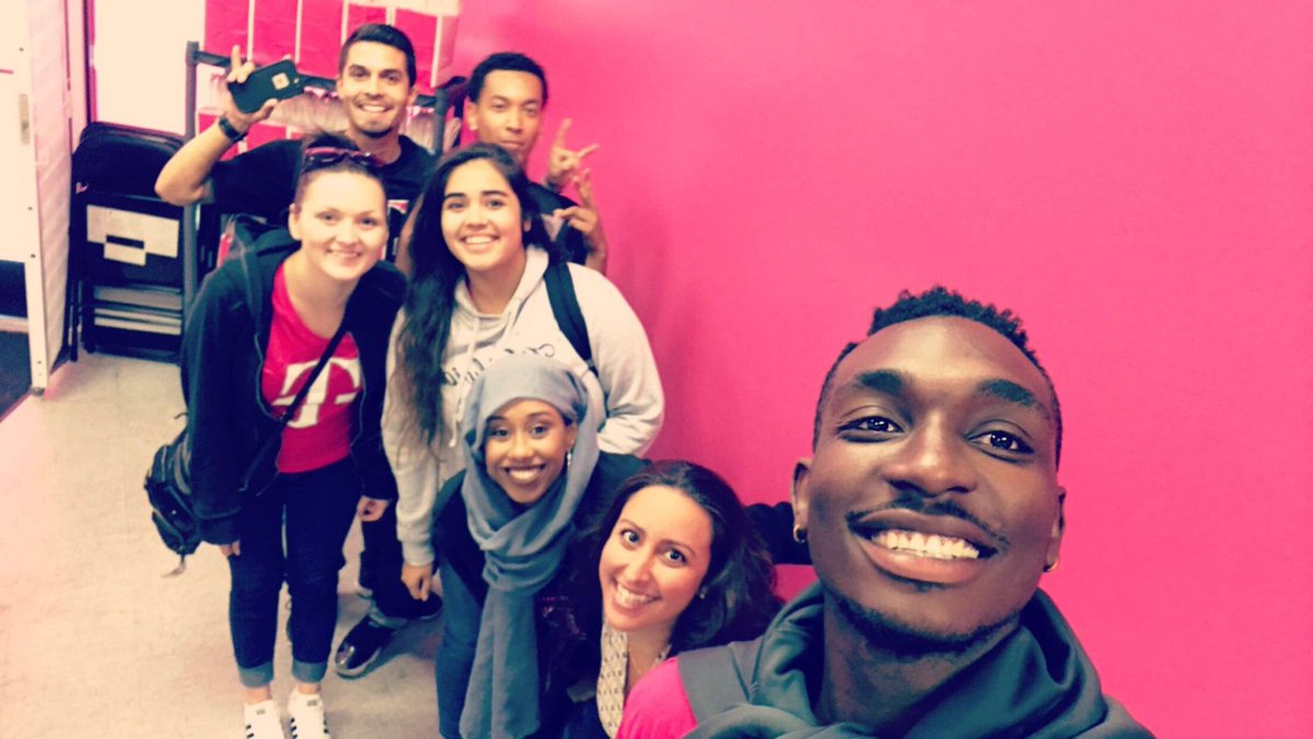 esti_carla's tweet photo. Newest addition to the #T-Mobile and #MobileOne family in the PNW. https://t.co/Jb2U2hdzGB