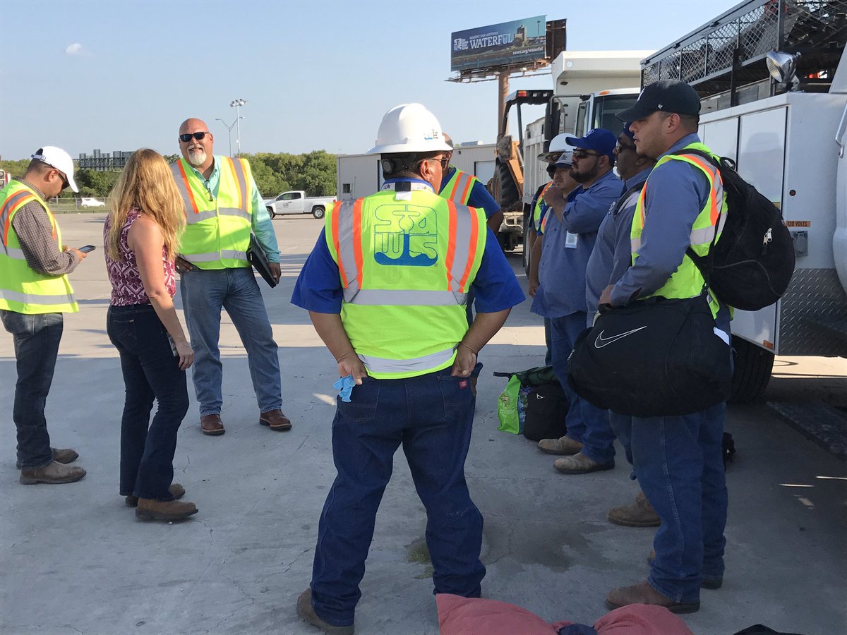 MySAWS's tweet photo. Crews return from restoring water service to #PortAransas. 12 will leave Sat. 5 am to #Rockport to restore their services. #txwater #Harvey https://t.co/7YyGUMmi77