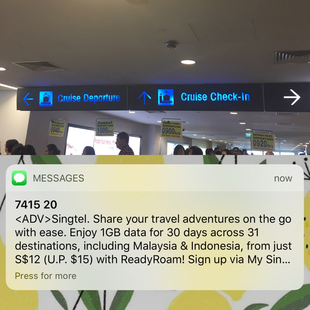 AmandaOoi_'s tweet photo. Location targeted messaging by @Singtel =) #ads https://t.co/xeNMRoeiqJ