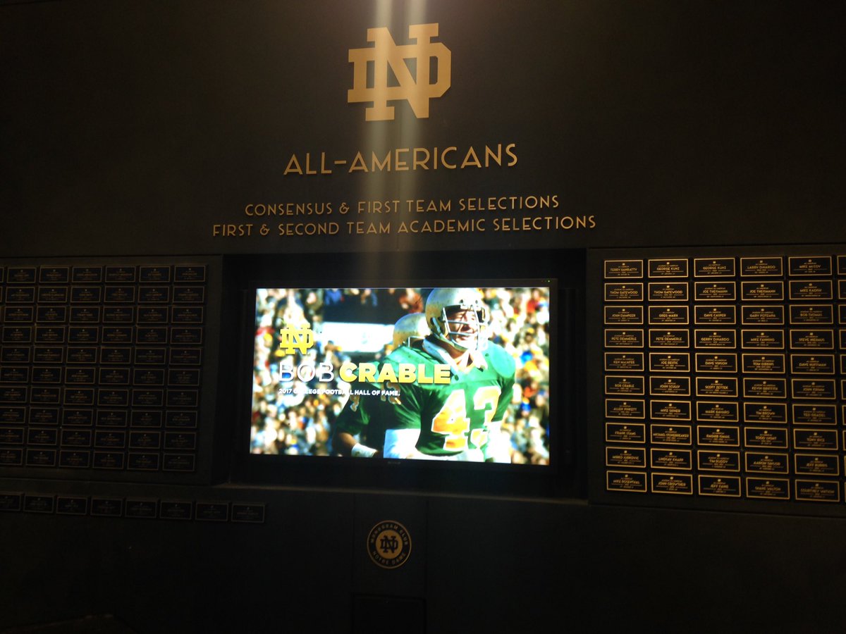 NDMonogram's tweet photo. Celebrating our most recent College Football Hall of Fame member, Bob Crable '82. Congrats, Bob!
#LinebackerLegend🏈
#HallOfFame🏈
#NDFamily☘️ https://t.co/SsEOWRckct