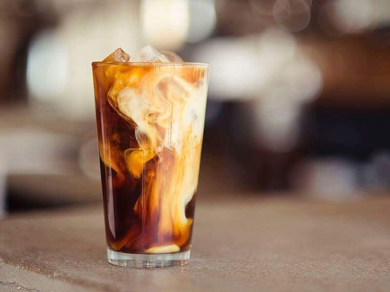 imgmx's tweet photo. #IMGina💡 #ColdBrew el café de moda 😌 ¿infusión de café en agua fría? 😱 ¿ #ApocoSi? #MeAgradaLaIdea #coldbrewcoffee #coffeelover https://t.co/rmTmWZAHxp