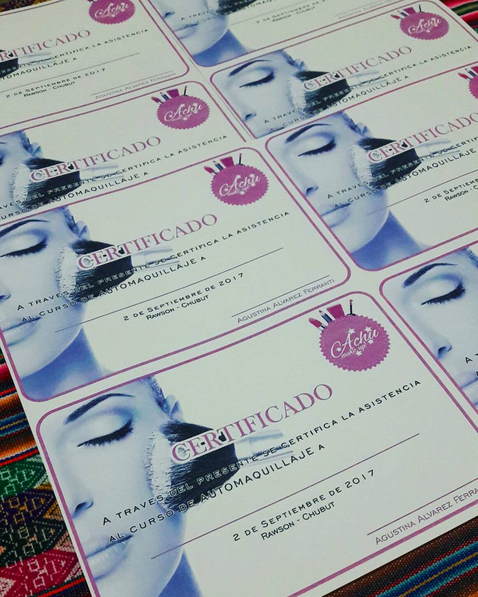 AlvarezFMakeup's tweet photo. Todo listo para el curso de automaquillaje de mañana!! 💄👸❤😘 https://t.co/PPpvIaVTAR