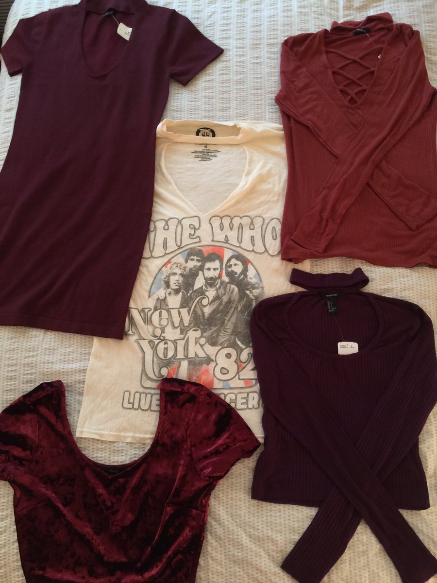 DrTiffanyMorgan's tweet photo. Raided the clearance @AEO, @Aeropostale, and @Forever21 #backtoschoolclothes #PhDiva https://t.co/6uLMHNnPIo