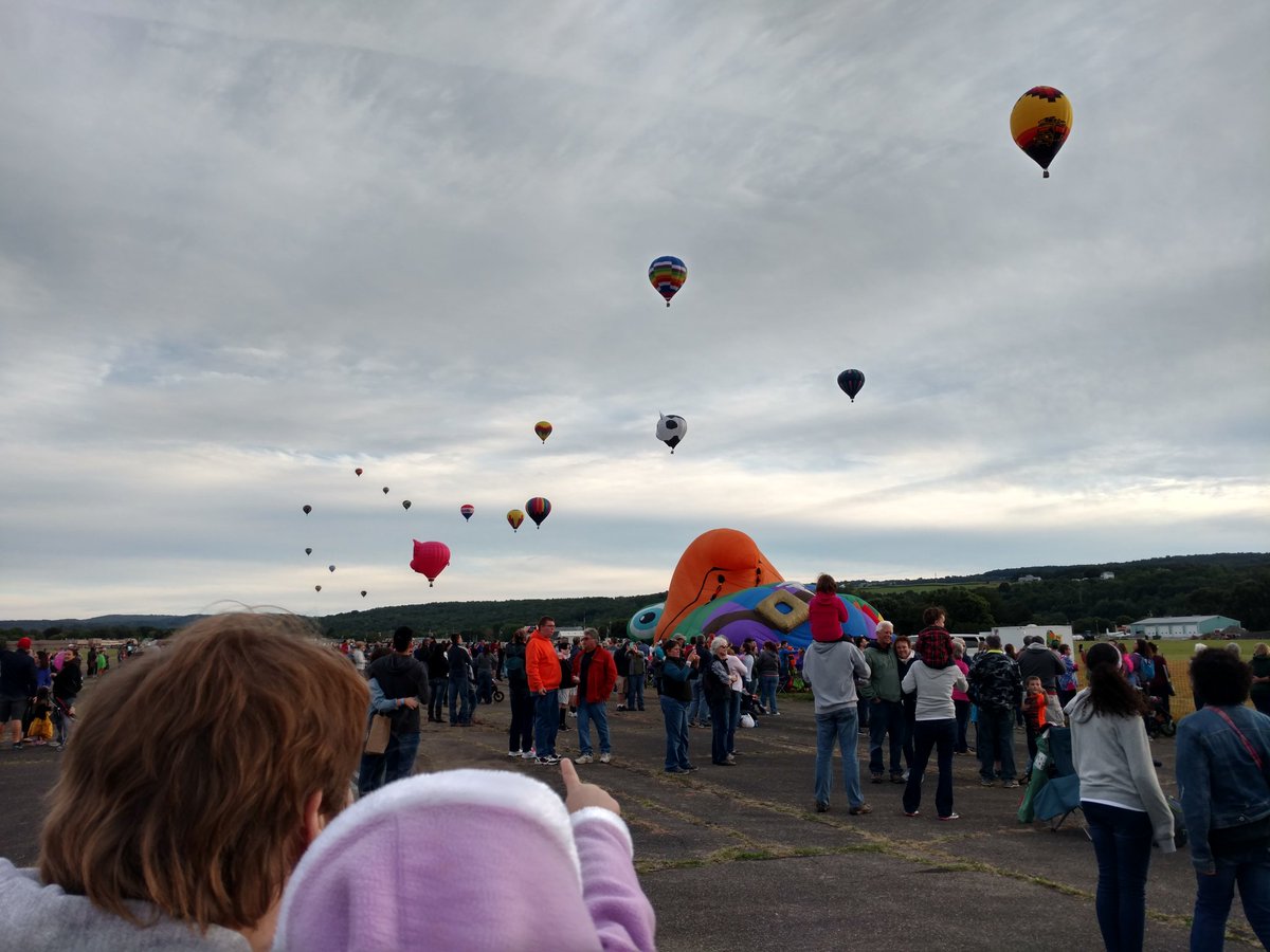 levismith's tweet image. NYS festival of balloons