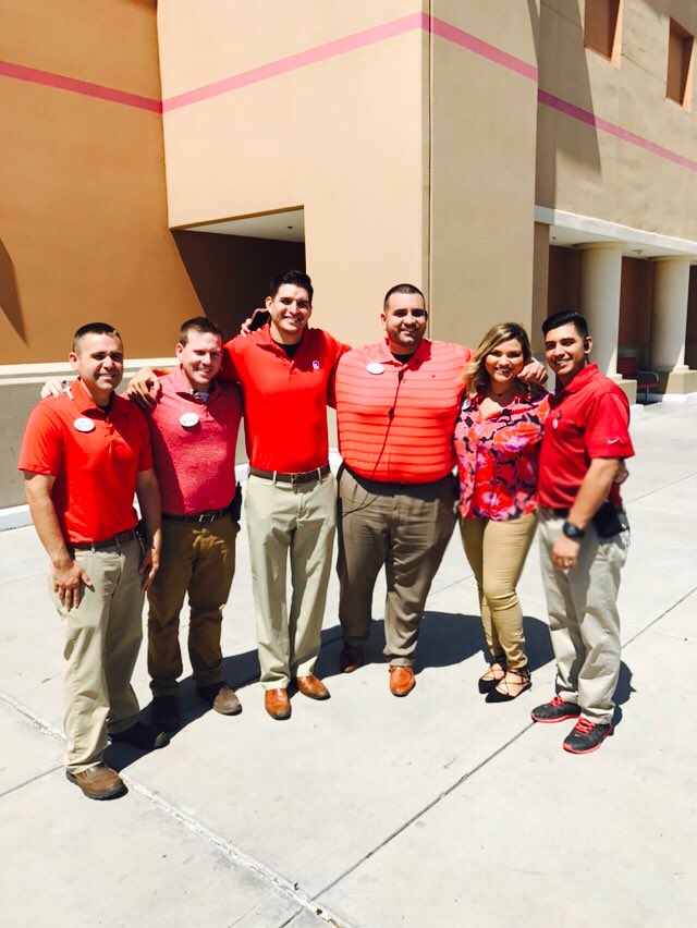 lujaynesims's tweet photo. We will miss you Craig! Good luck on your new adventure in Vegas 😄 @csedoris @sonnylopez11 @cliffvazquez5 @MelodyWang8 https://t.co/XxcFHwXEc3