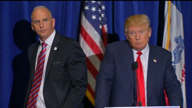 Longtime Trump aide tells people he intends to leave White House bit.ly/2vziH6a?utm_me… https://t.co/c75RNGioSw