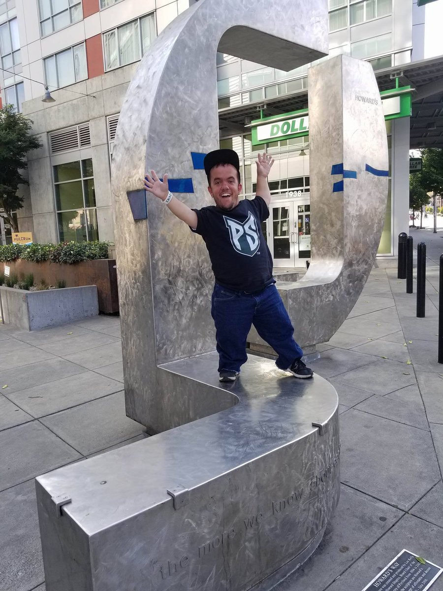 Lil_K313's tweet photo. Repping @PSU_Vikings today for #CollegeColorsDay! Let's GO Portland St.! #GoViks #WeRepPortland #RollViks #FearlessPSU #BigSkyFB #BarnyBall https://t.co/EdPzHdeKGV