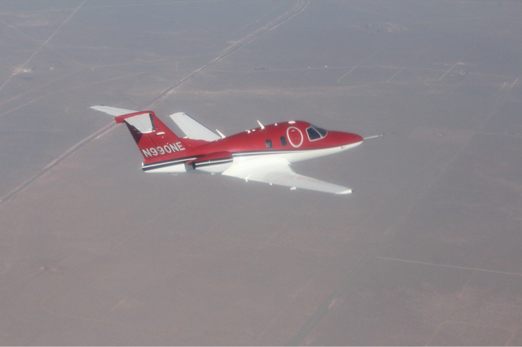 OneAviationAero's tweet photo. @OneAviationAero had a successful first flight of proof-of-concept N990NE for the EA-700 wing today.  #eclipse #jet https://t.co/NPSkntjVvl