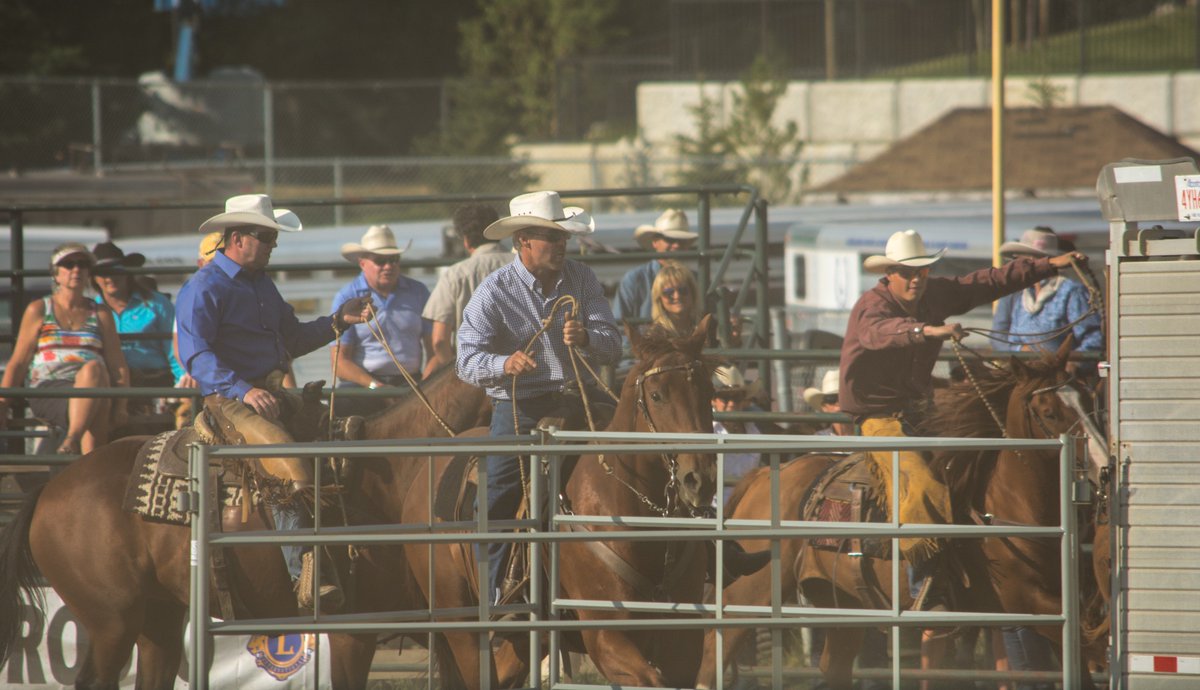CochraneOnline1's tweet photo. A great weekend of events in #Cochraneab, Rodeo @CochraneRodeo , Farmers Market @cochranefarmers, Labour Day @CochraneParade https://t.co/E9PJMuDYNa