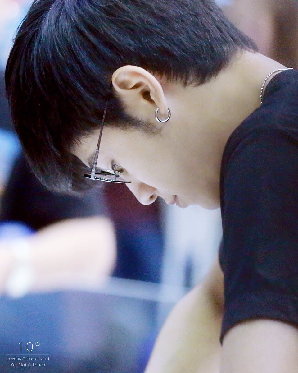 chika_grint's tweet photo. I'll stay in this place... Always 
#SingtoPrachaya 

cr 10° https://t.co/XD962v7NgR