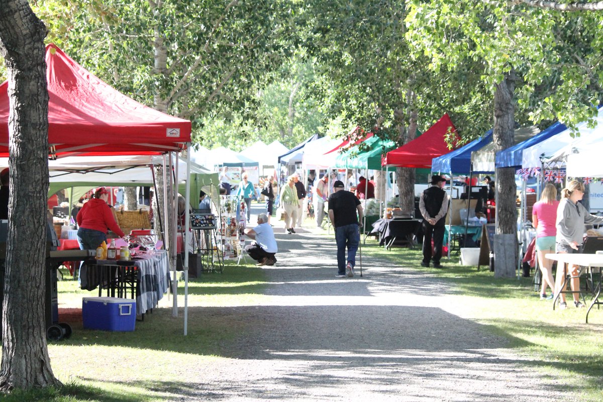 CochraneOnline1's tweet photo. A great weekend of events in #Cochraneab, Rodeo @CochraneRodeo , Farmers Market @cochranefarmers, Labour Day @CochraneParade https://t.co/E9PJMuDYNa