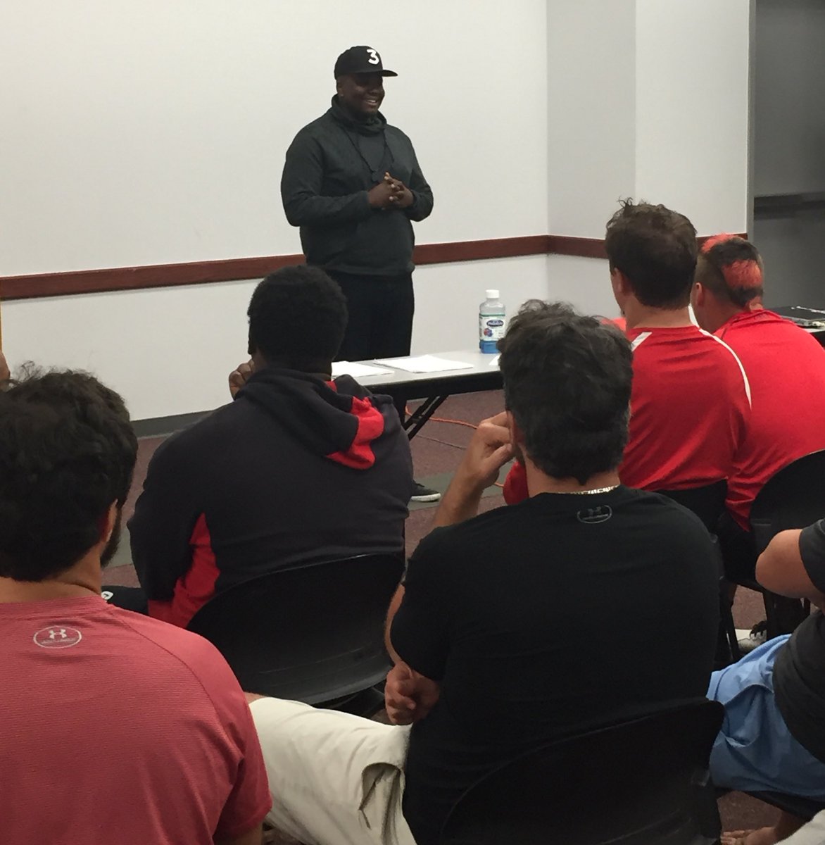 Kwray54's tweet photo. Great devotion tonight from @iamchadroseboro GWU vs A&amp;T season opener! Leggo! #IssueOfBlood #SpiritualPit #TrenchMob https://t.co/NZfdcIcnar