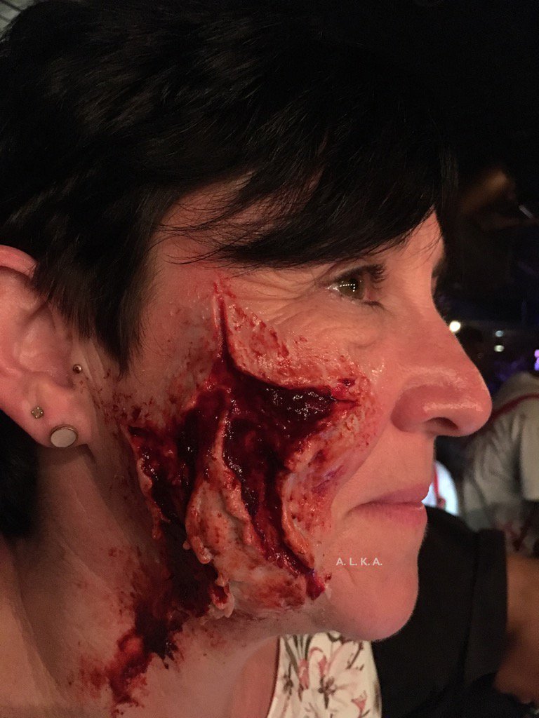 alkalocksley's tweet photo. Edited with #Phonto. @phontograph  #mua #sfx #specialeffects #bali #sfxindonesia #alkalocksley https://t.co/8gJhXpIFrG