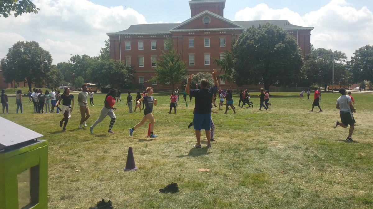 mastone99's tweet photo. It's all fun and games at the Fort! #PhysEdClass  #IWannaPlay! #SpiritofCCS https://t.co/u1zMVobNX5