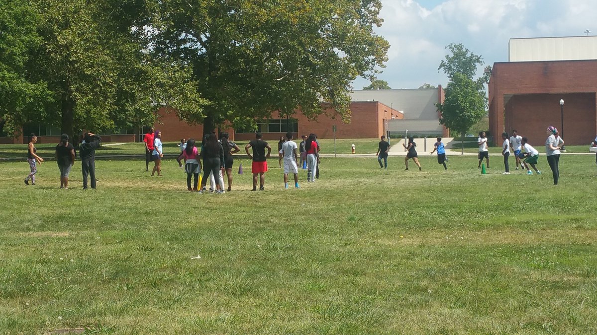 mastone99's tweet photo. It's all fun and games at the Fort! #PhysEdClass  #IWannaPlay! #SpiritofCCS https://t.co/u1zMVobNX5