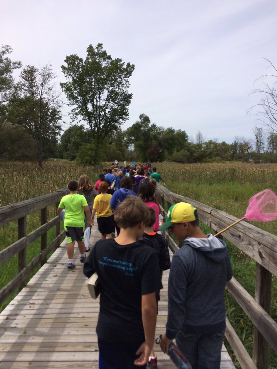 mack6thgrade's tweet photo. Lincoln 6th graders walked 2 Pike Lake today 2 catch insects for our insect collection proj. ☺️🐜🦋🐞 #WCSMission @BlocherLindsay @scottJsterk https://t.co/2BdK5VYAb7